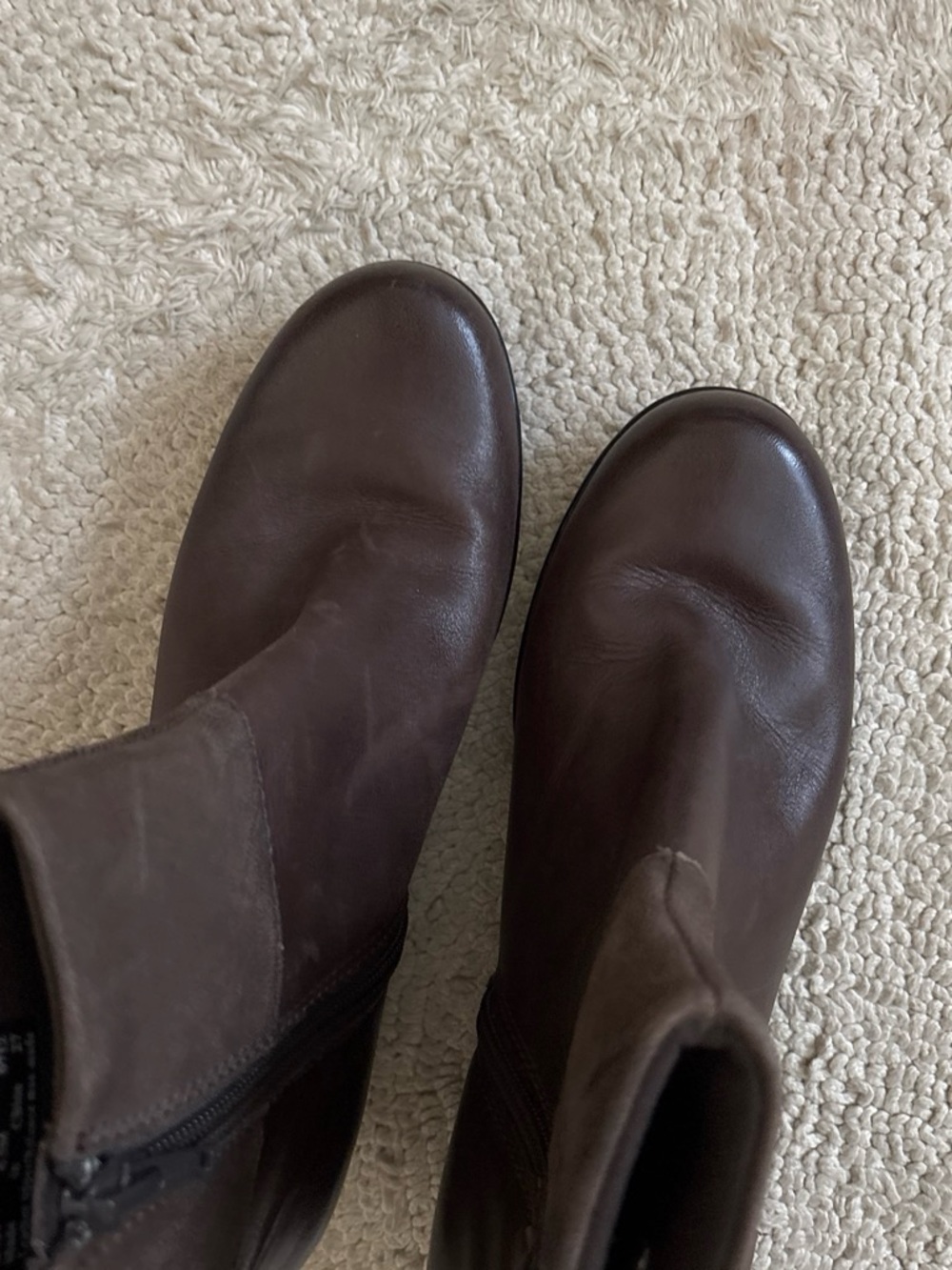 Clark's boots size 6.5